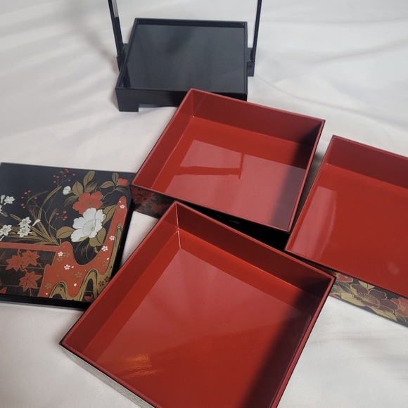 Vintage Japanese Black Laquerware 3 Tier Bento Trinket Box - Picture 6 of 11